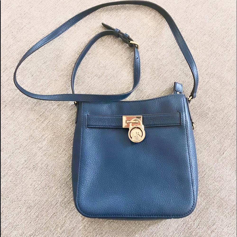 Michael Kors| NWT Navy Leather Messenger Crossbody